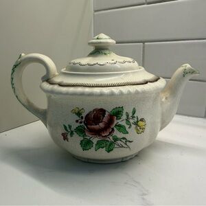 Vintage Royal Doulton “Beaconsfield” Teapot – England – D.6103